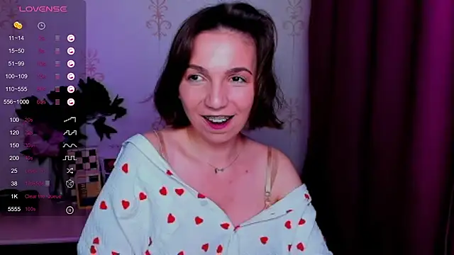 KindHazelHere_ webcam