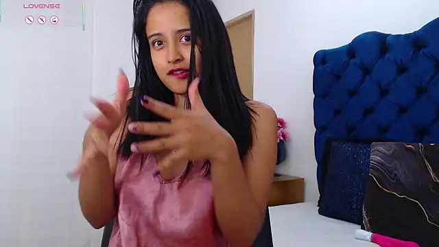 Lili666_ webcam