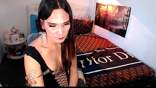 NinaDOM4CUM webcam