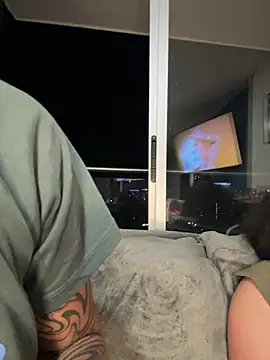 Alice_surprise webcam