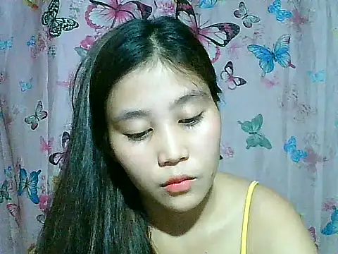 SexyAsianPussy4u live cam on StripChat