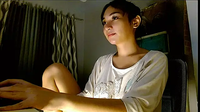 AsiaticRose_06 live cam on StripChat