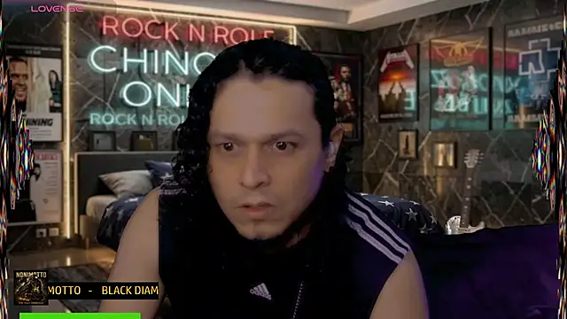 chino_roz live cam on StripChat