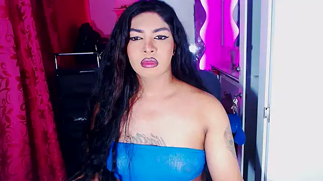 violet_bigcock774 live cam on StripChat