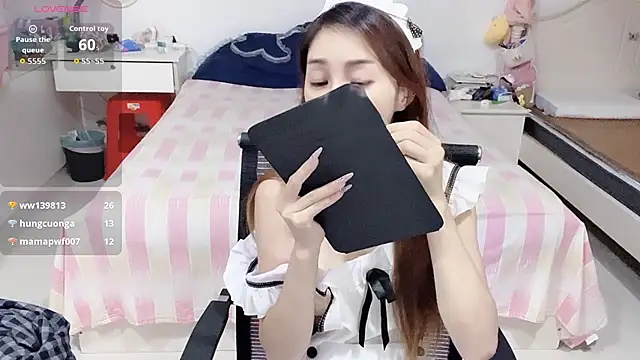 miaomiao-99 webcam