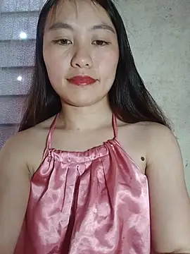 Cherry-squirtt live cam on StripChat