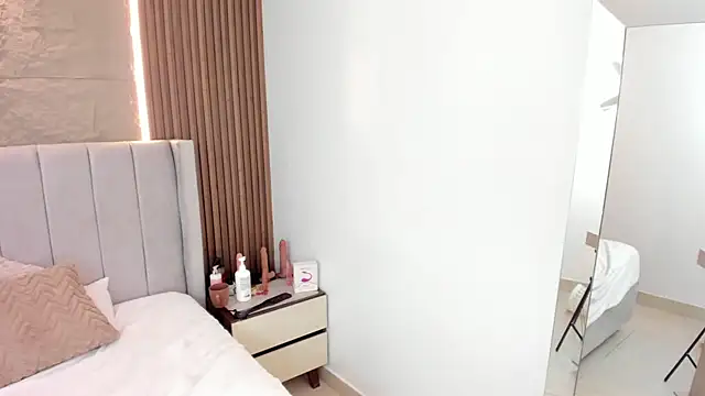 ninamartins - NINAMARTINS's free webcam - UK Sex Cams