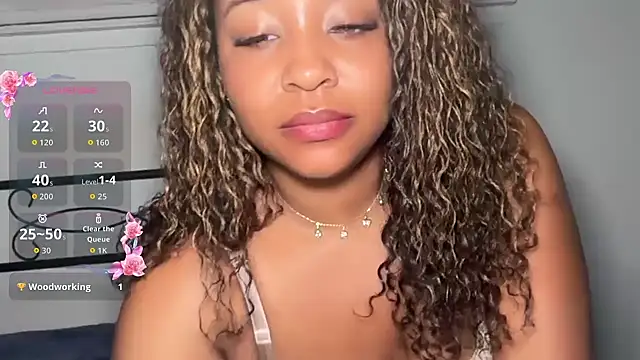 Yourmommysilk live cam