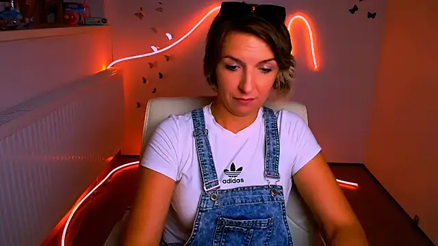 Lana_Foxyy webcam