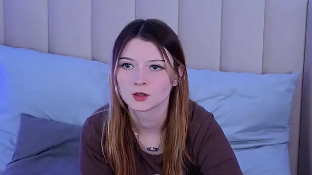 AlyssFrost webcam