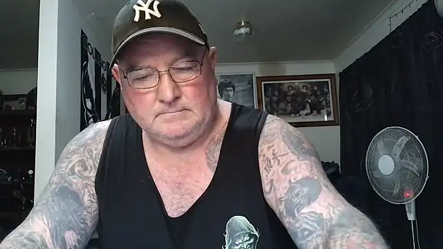 KINKYBLUEYES69