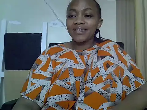 Curvy_Charm webcam