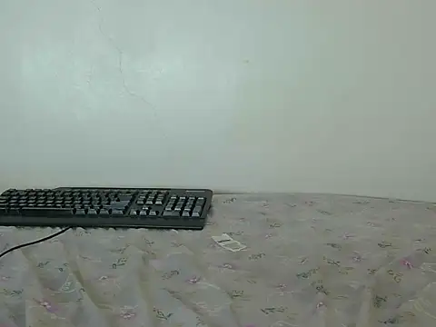 Itzel_flourish webcam