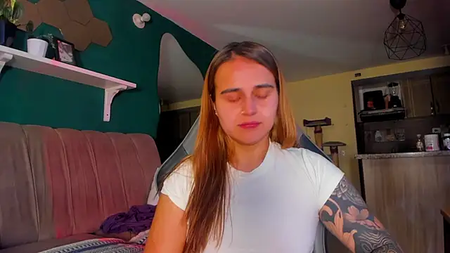 evy_orange1 webcam
