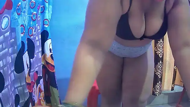 zoyaa10 webcam