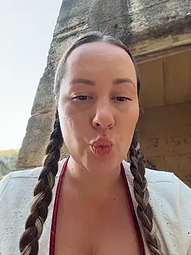 Mona_Plus webcam