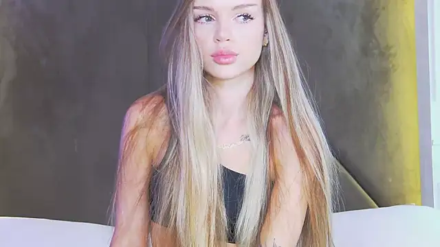MarilynNova webcam