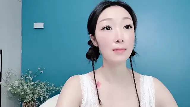 ella55-- webcam