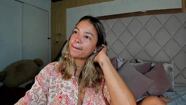 dulce_lyraa1 webcam