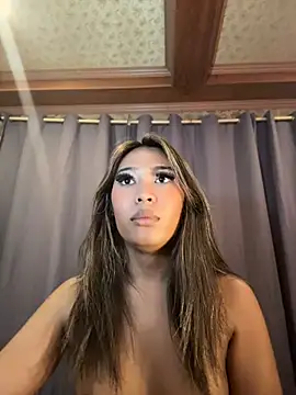 hugecock_tamira webcam