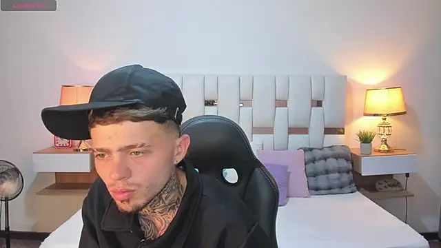 Zeus_damian21 webcam