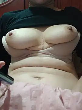 AvaRoyale webcam