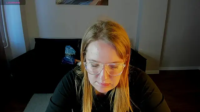 Sophia_Millery webcam