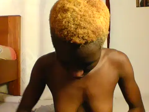 Goldy_petite webcam