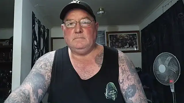KINKYBLUEYES69 webcam