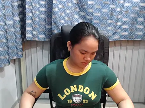 prettykrysgirl webcam