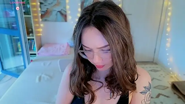 MilenaSaint webcam
