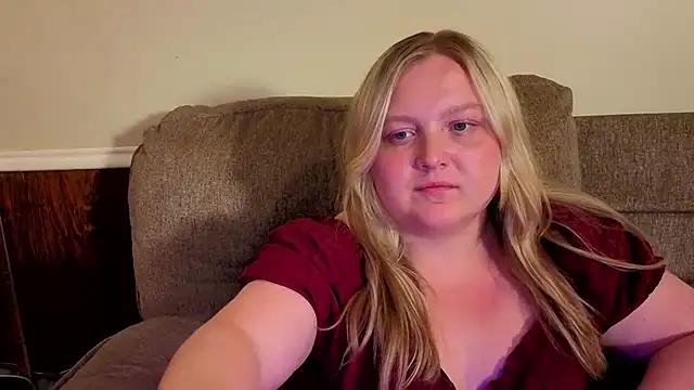 PhatAssBlond webcam
