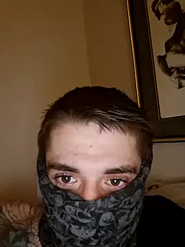 DaUninut696