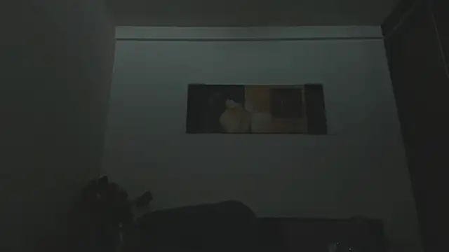 GoldenLunaa webcam