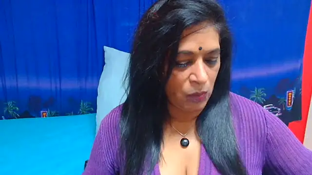 INDIANFUSION live cam on StripChat