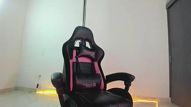 auraeroticaxxx webcam