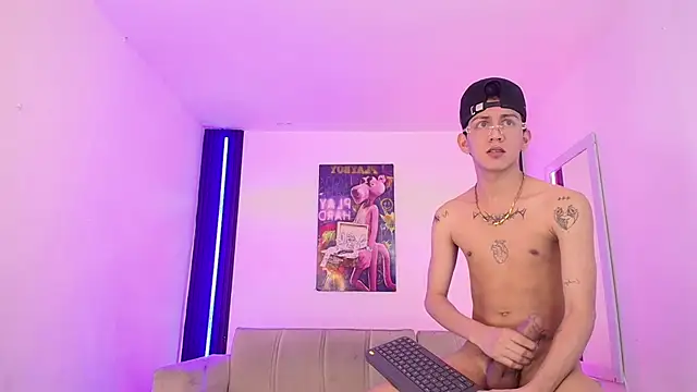 Marcus_and_Tony webcam