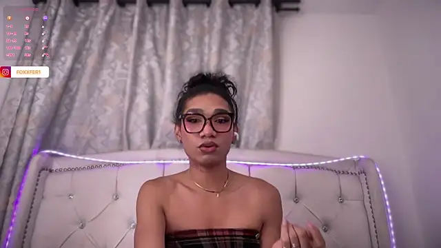 FernandaFox_ webcam