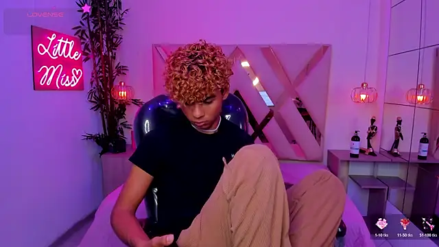 Anyelo_Twink webcam