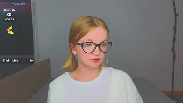 StellaBunny webcam