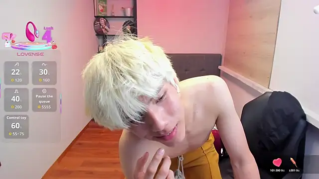 stich_23 (M twink) - 🔥Massage chest with oil & lick biceps🔥