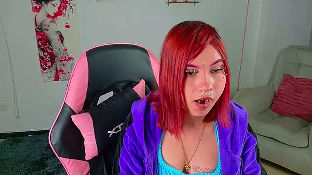 Megam_white webcam