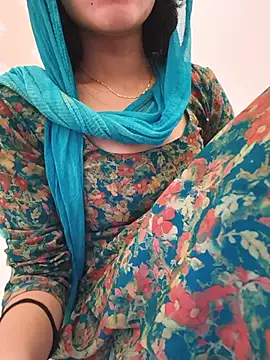 zoya_baby_ live cam on StripChat