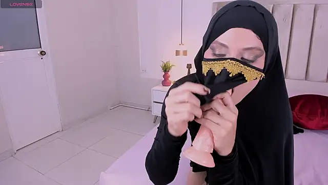 aisha_k webcam