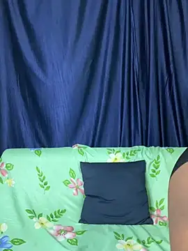 NudeDancingqueen webcam