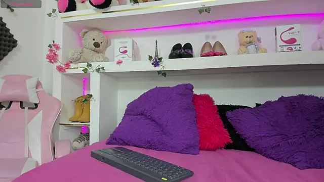 conny_blonde webcam