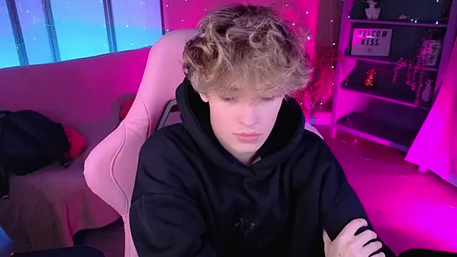 kevingarsiaa (M twink) - jerk off 2 min