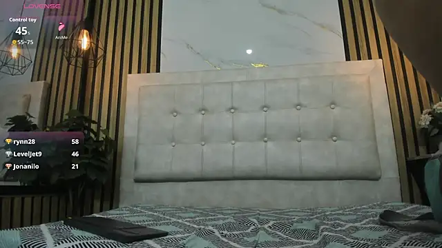 Julietha_99 webcam