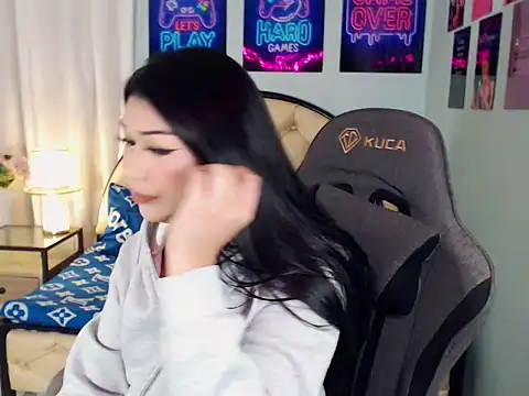 SexxyTsLoverr webcam
