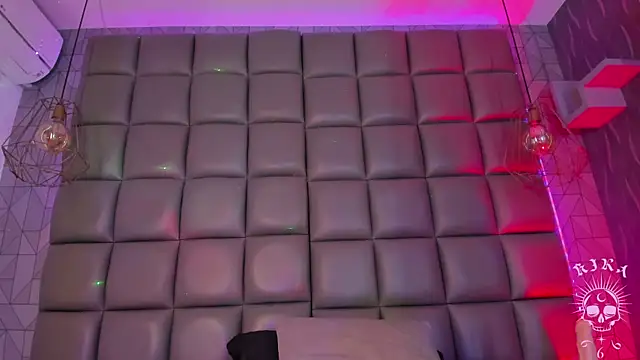 kira_vance